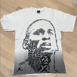 Jordan tee small